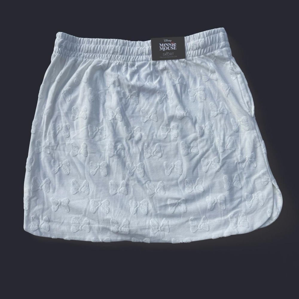Minnie Mouse white skirt skort